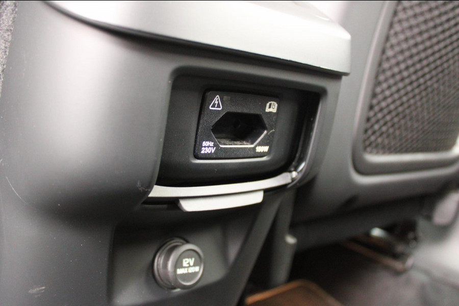 Volvo XC60 2.0 B5 AWD R-Design HarmanKardon Trekhaak !!NIEUWBINNEN!!