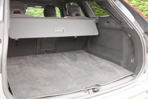 Volvo XC60 2.0 B5 AWD R-Design HarmanKardon Trekhaak !!NIEUWBINNEN!!