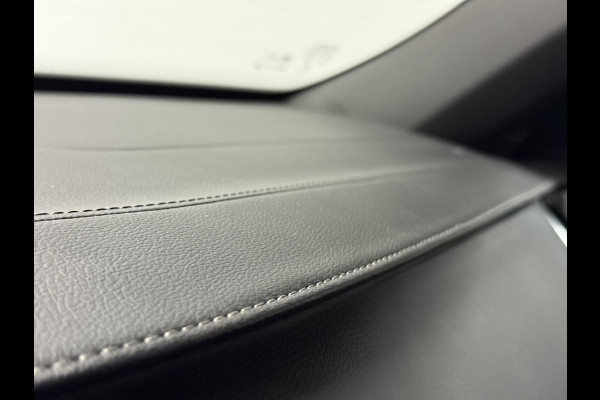 Volvo XC90 2.0 T8 Recharge AWD R-Design Luchtvering | Open dak | Adapt. Cruise c. | Long range  | Harman/Kardon | Trekhaak