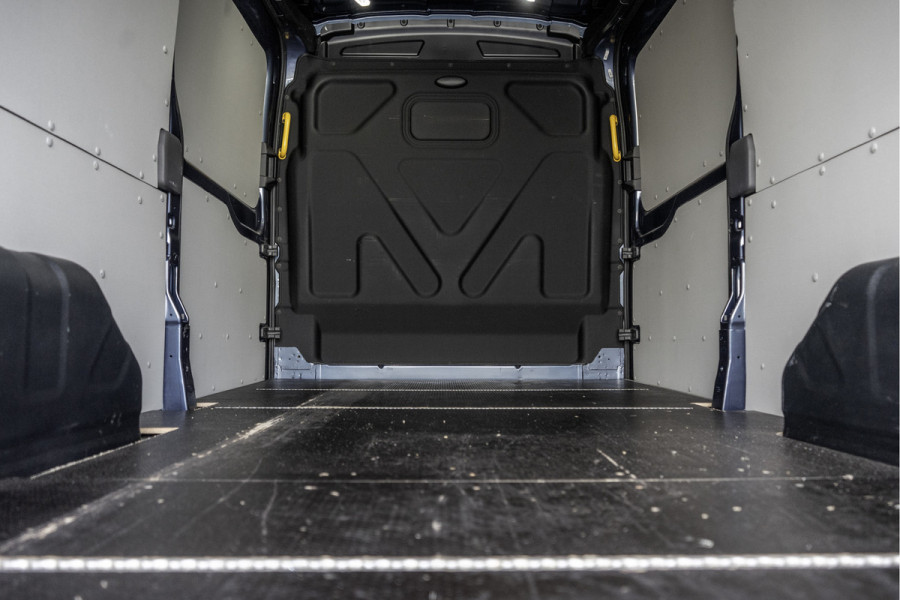 Ford Transit 350 TDCI | L3H2 | Limited | LED | Camera | 12" Display | CarPlay | Navi | Zijschuifdeur R+L | Cruise | Climate | PDC | Eco | Eur