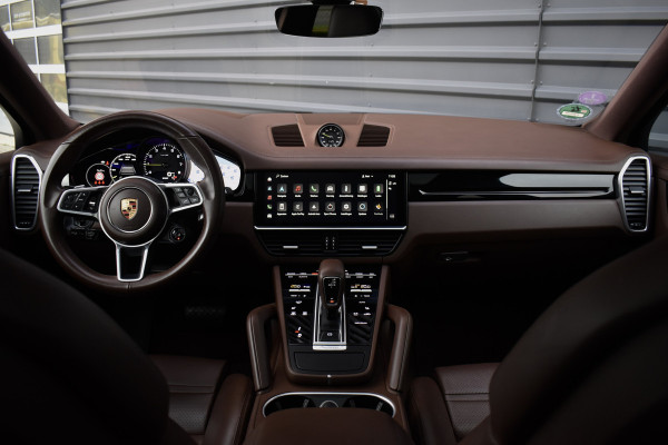 Porsche Cayenne Coupé 3.0 E-Hybrid 462pk SportDesign | ACC | Head-Up | Bose | Trekhaak wegk. | Panoramadak | 360 Camera |
