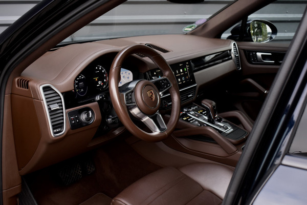 Porsche Cayenne Coupé 3.0 E-Hybrid 462pk SportDesign | ACC | Head-Up | Bose | Trekhaak wegk. | Panoramadak | 360 Camera |