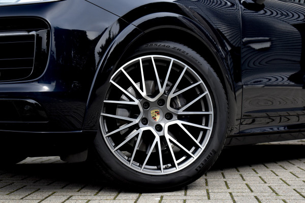 Porsche Cayenne Coupé 3.0 E-Hybrid 462pk SportDesign | ACC | Head-Up | Bose | Trekhaak wegk. | Panoramadak | 360 Camera |