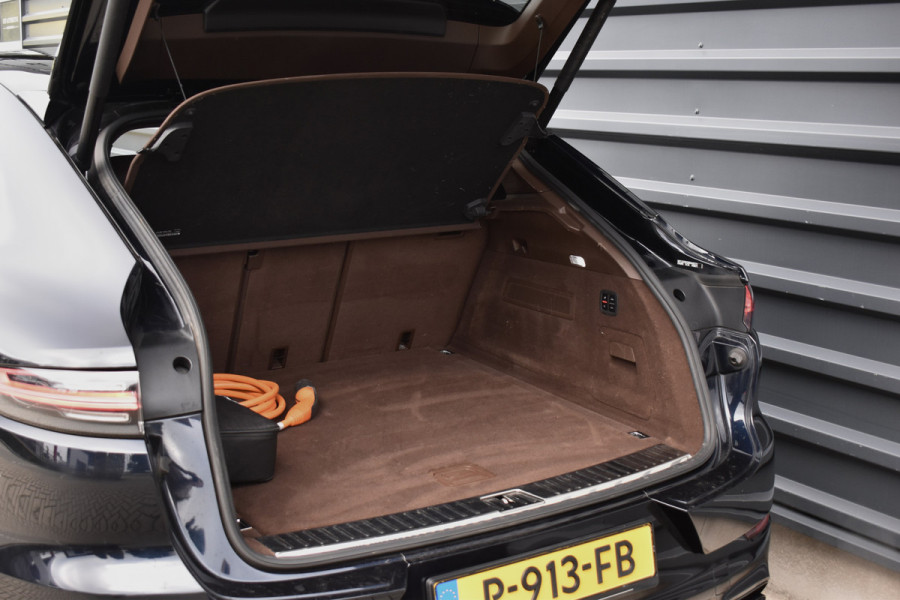 Porsche Cayenne Coupé 3.0 E-Hybrid 462pk SportDesign | ACC | Head-Up | Bose | Trekhaak wegk. | Panoramadak | 360 Camera |