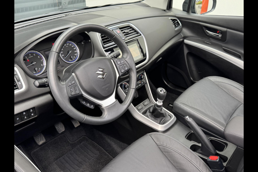 Suzuki S-Cross 1.4 Boosterjet Style Smart Hybrid | Pano | Leder | Trekhaak | Adaptive | Prijs is rijklaar