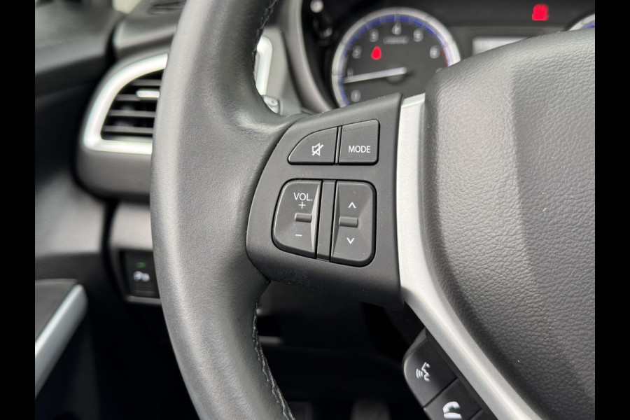Suzuki S-Cross 1.4 Boosterjet Style Smart Hybrid | Pano | Leder | Trekhaak | Adaptive | Prijs is rijklaar
