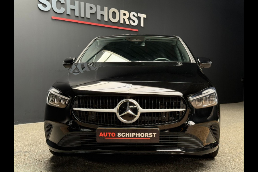 Mercedes-Benz B-Klasse 180 Star Edition Luxury Line trekhaak +winterset 24 m garantie