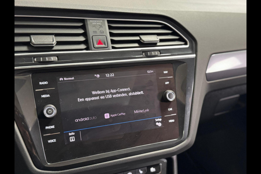 Volkswagen Tiguan 2.0 TSI 4Motion R-Line | 360 Camera | Leer | Trekhaak | Head-up | Memory