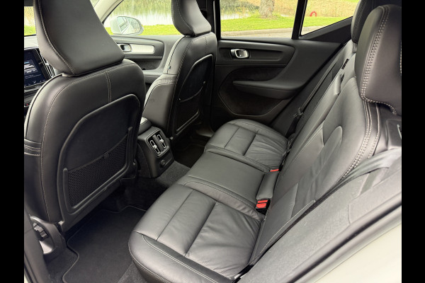 Volvo XC40 T4 Recharge Inscription Expression ** Panoramadak**Vol leder**H&K** **Trekhaak wegklapbaar**