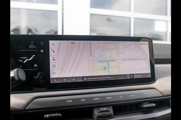 Kia EV3 Plus 81.4 kWh | Uit voorraad leverbaar | 17% Bijtelling | 600km Rijbereik | Navi | 17" | Adapt. Cruise | Clima | PDC | Dakrails | Stoel&Stuurverw. | Priv Glass | BSM