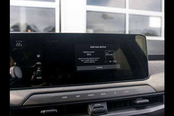 Kia EV3 Plus 81.4 kWh | Uit voorraad leverbaar | 17% Bijtelling | 600km Rijbereik | Navi | 17" | Adapt. Cruise | Clima | PDC | Dakrails | Stoel&Stuurverw. | Priv Glass | BSM