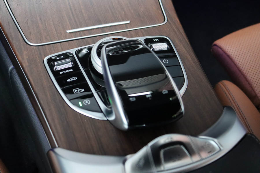 Mercedes-Benz C-Klasse Cabrio 200 AMG Line Premium+ | Luchtvering | Distronic+ | Burmester | Memory "| Airscarf | Leder | Keyless Go | Surround Camera | Rijassistentiepakket |