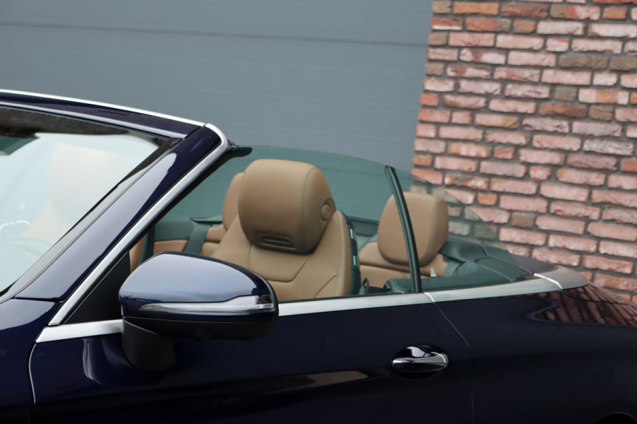 Mercedes-Benz C-Klasse Cabrio 200 AMG Line Premium+ | Luchtvering | Distronic+ | Burmester | Memory "| Airscarf | Leder | Keyless Go | Surround Camera | Rijassistentiepakket |