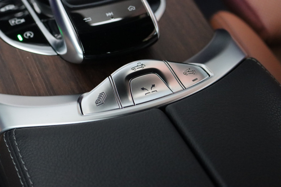Mercedes-Benz C-Klasse Cabrio 200 AMG Line Premium+ | Luchtvering | Distronic+ | Burmester | Memory "| Airscarf | Leder | Keyless Go | Surround Camera | Rijassistentiepakket |