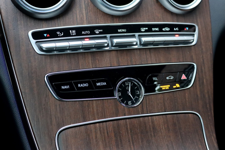 Mercedes-Benz C-Klasse Cabrio 200 AMG Line Premium+ | Luchtvering | Distronic+ | Burmester | Memory "| Airscarf | Leder | Keyless Go | Surround Camera | Rijassistentiepakket |
