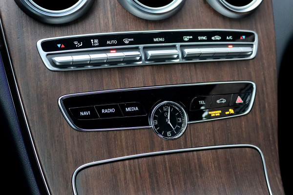 Mercedes-Benz C-Klasse Cabrio 200 AMG Line Premium+ | Luchtvering | Distronic+ | Burmester | Memory "| Airscarf | Leder | Keyless Go | Surround Camera | Rijassistentiepakket |