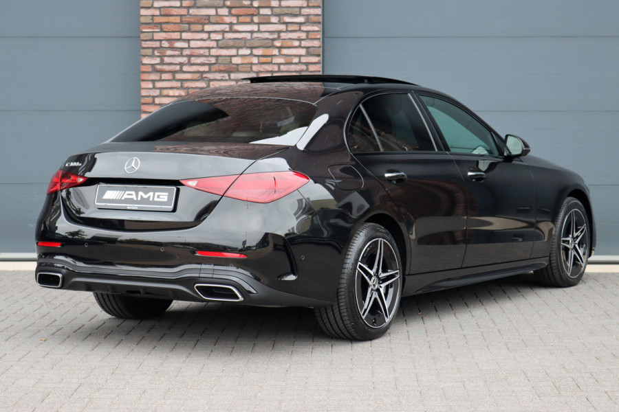 Mercedes-Benz C-Klasse 300 e AMG Line Aut9 | Panoramadak | Memory | Surround Camera | Leder | Trekhaak | Keyless Go | Nightpakket | High Perf. LED |