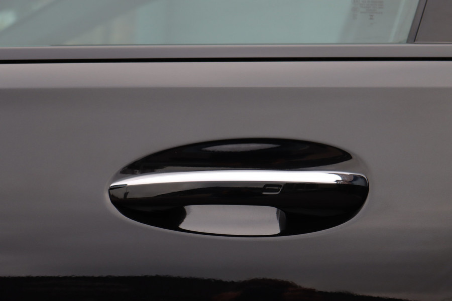 Mercedes-Benz C-Klasse 300 e AMG Line Aut9 | Panoramadak | Memory | Surround Camera | Leder | Trekhaak | Keyless Go | Nightpakket | High Perf. LED |