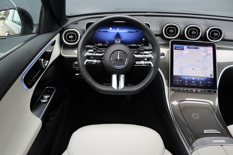 Mercedes-Benz C-Klasse 300 e AMG Line Aut9 | Panoramadak | Memory | Surround Camera | Leder | Trekhaak | Keyless Go | Nightpakket | High Perf. LED |