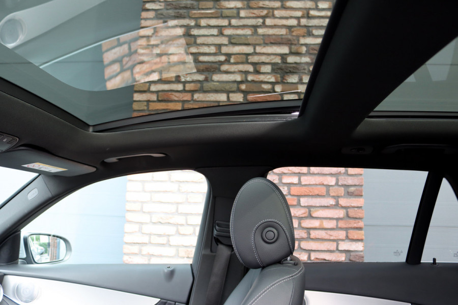 Mercedes-Benz GLC 250 4MATIC Premium Aut9 | Panoramadak | Burmester | Trekhaak | Sfeerverlichting | Surround Camera | Intelligent light System |