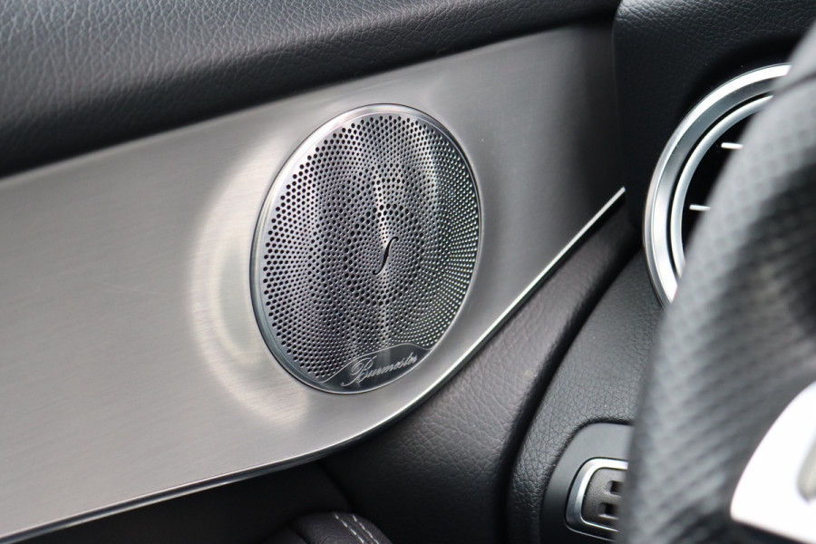 Mercedes-Benz GLC 250 4MATIC Premium Aut9 | Panoramadak | Burmester | Trekhaak | Sfeerverlichting | Surround Camera | Intelligent light System |
