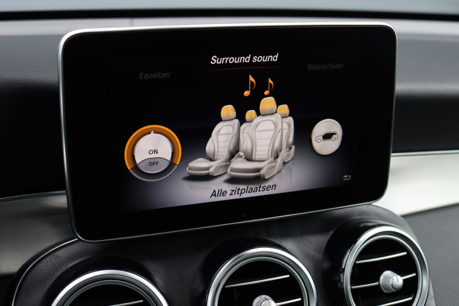 Mercedes-Benz GLC 250 4MATIC Premium Aut9 | Panoramadak | Burmester | Trekhaak | Sfeerverlichting | Surround Camera | Intelligent light System |