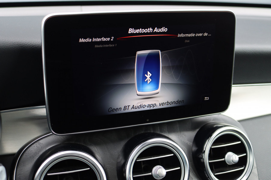 Mercedes-Benz GLC 250 4MATIC Premium Aut9 | Panoramadak | Burmester | Trekhaak | Sfeerverlichting | Surround Camera | Intelligent light System |