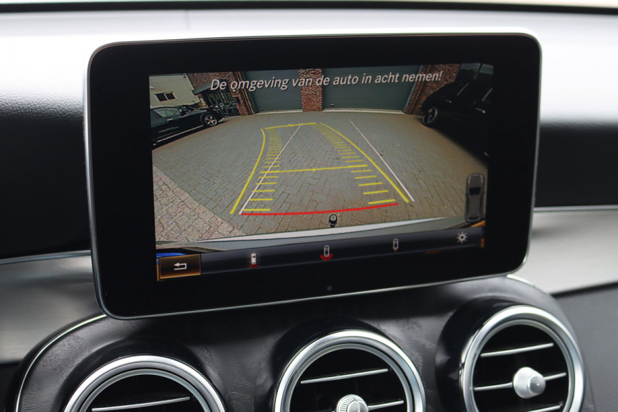Mercedes-Benz GLC 250 4MATIC Premium Aut9 | Panoramadak | Burmester | Trekhaak | Sfeerverlichting | Surround Camera | Intelligent light System |
