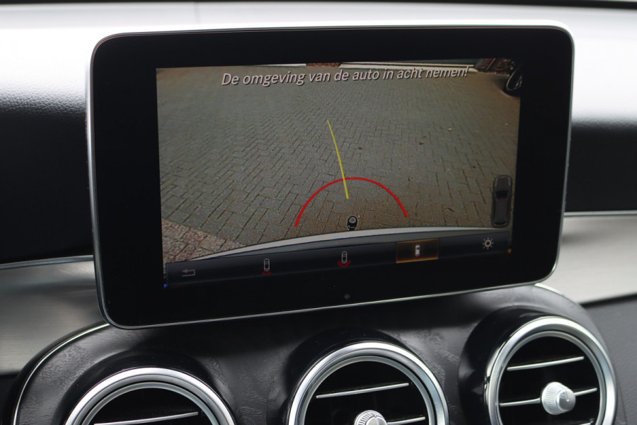 Mercedes-Benz GLC 250 4MATIC Premium Aut9 | Panoramadak | Burmester | Trekhaak | Sfeerverlichting | Surround Camera | Intelligent light System |