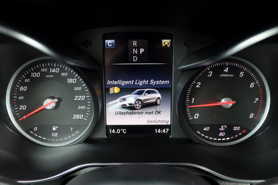 Mercedes-Benz GLC 250 4MATIC Premium Aut9 | Panoramadak | Burmester | Trekhaak | Sfeerverlichting | Surround Camera | Intelligent light System |
