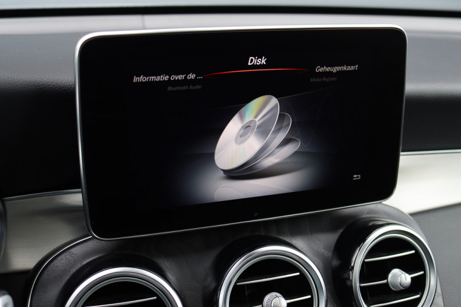Mercedes-Benz GLC 250 4MATIC Premium Aut9 | Panoramadak | Burmester | Trekhaak | Sfeerverlichting | Surround Camera | Intelligent light System |
