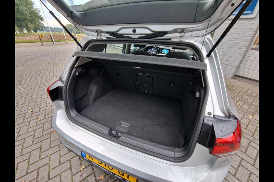 Volkswagen Golf 1.0 eTSI Life |DSG|ACC|Clima|PDC|17 inch|