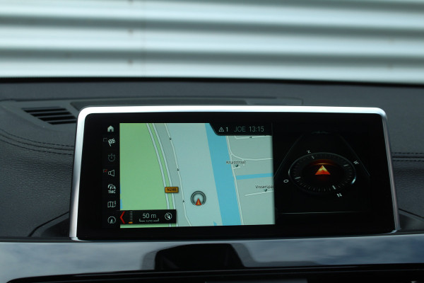 BMW X2 sDrive20i High 192pk Executive AUTOMAAT NL-Auto NAP 1e Eigenaar Panoramadak Clima Cruise Navi HUD El. Klep Trekhaak 1800kg
