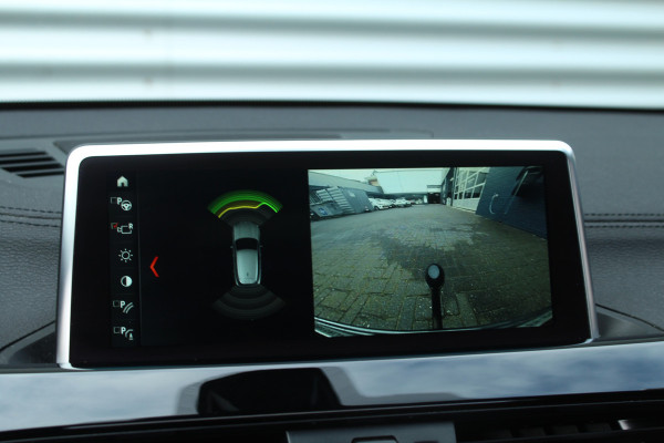 BMW X2 sDrive20i High 192pk Executive AUTOMAAT NL-Auto NAP 1e Eigenaar Panoramadak Clima Cruise Navi HUD El. Klep Trekhaak 1800kg