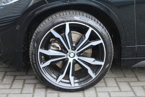 BMW X2 sDrive20i High 192pk Executive AUTOMAAT NL-Auto NAP 1e Eigenaar Panoramadak Clima Cruise Navi HUD El. Klep Trekhaak 1800kg