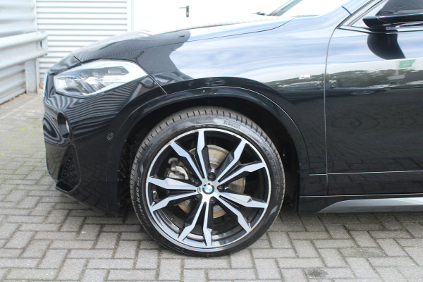 BMW X2 sDrive20i High 192pk Executive AUTOMAAT NL-Auto NAP 1e Eigenaar Panoramadak Clima Cruise Navi HUD El. Klep Trekhaak 1800kg