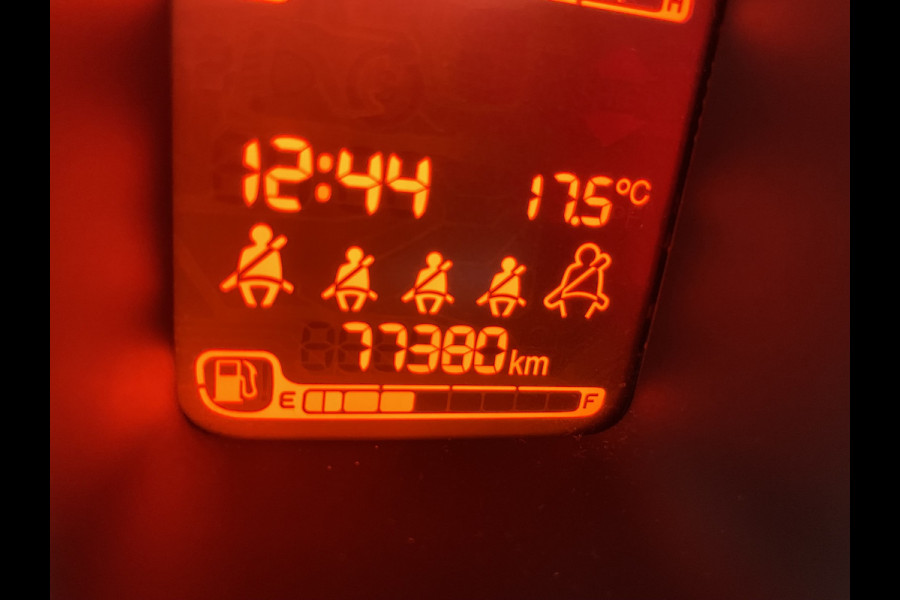 Fiat Panda 0.9 TwinAir Lounge Airco - Radio - Bluetooth - Mistlampen voor - stuur multifunctioneel - centrale deurvergrendeling