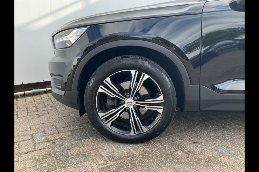 Volvo XC40 2.0 B4 Inscription Leder Keyless Carplay Stoelverw Elek.Klep Camera Led NL-Auto!