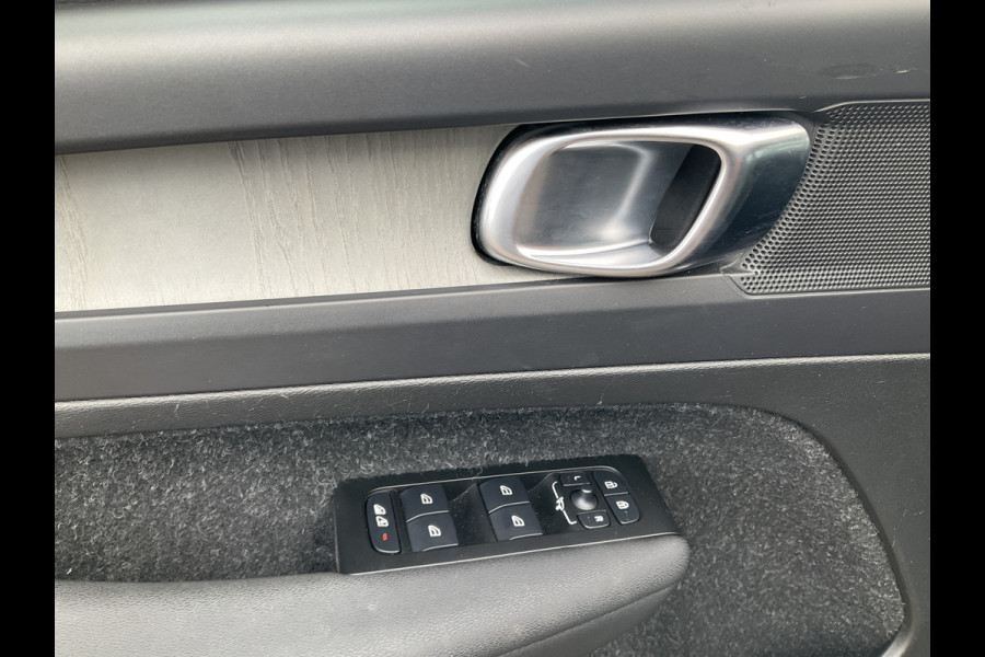 Volvo XC40 2.0 B4 Inscription Leder Keyless Carplay Stoelverw Elek.Klep Camera Led NL-Auto!