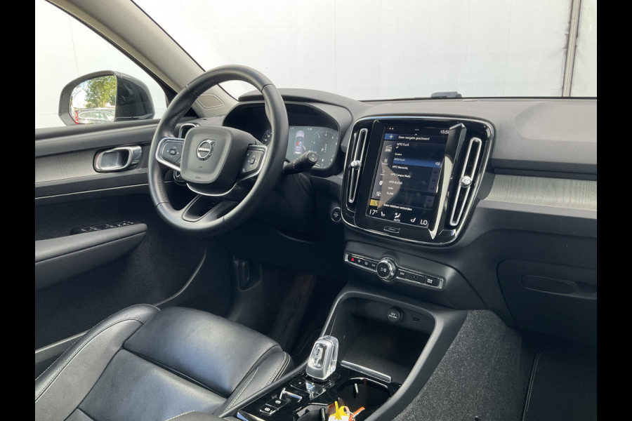 Volvo XC40 2.0 B4 Inscription Leder Keyless Carplay Stoelverw Elek.Klep Camera Led NL-Auto!