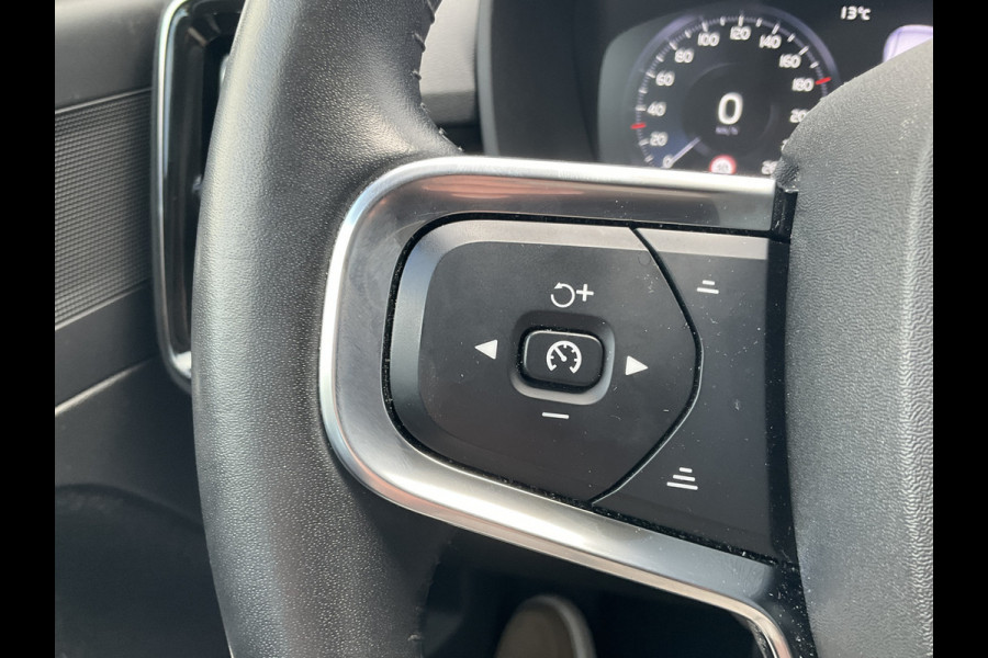 Volvo XC40 2.0 B4 Inscription Leder Keyless Carplay Stoelverw Elek.Klep Camera Led NL-Auto!