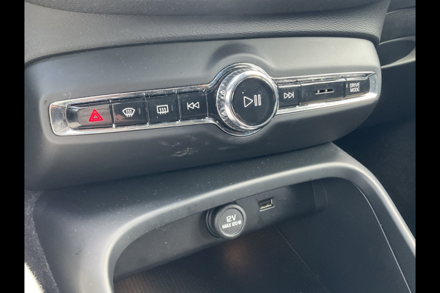 Volvo XC40 2.0 B4 Inscription Leder Keyless Carplay Stoelverw Elek.Klep Camera Led NL-Auto!