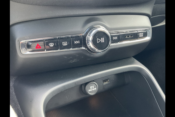 Volvo XC40 2.0 B4 Inscription Leder Keyless Carplay Stoelverw Elek.Klep Camera Led NL-Auto!