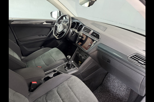 Volkswagen Tiguan 1.5 TSI Comfortline Business | Elektr. Trekhaak | Carplay | Massage