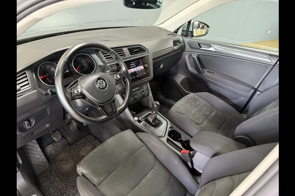 Volkswagen Tiguan 1.5 TSI Comfortline Business | Elektr. Trekhaak | Carplay | Massage