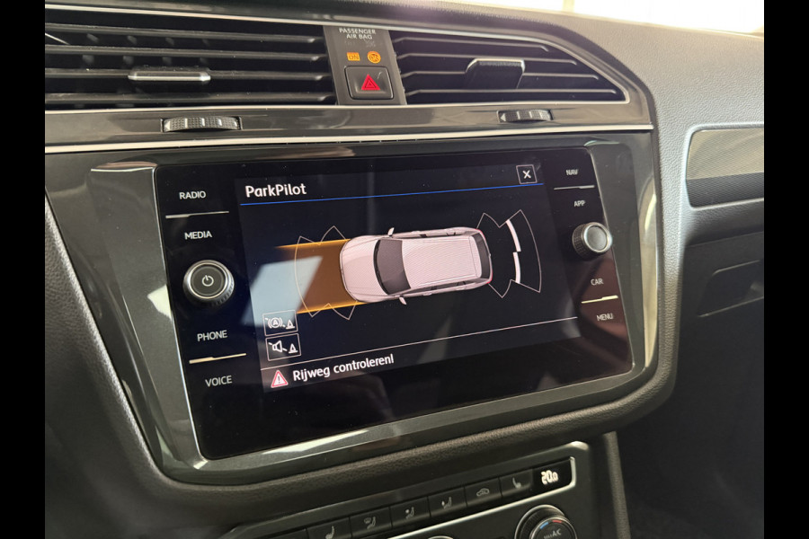 Volkswagen Tiguan 1.5 TSI Comfortline Business | Elektr. Trekhaak | Carplay | Massage