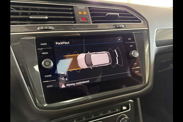 Volkswagen Tiguan 1.5 TSI Comfortline Business | Elektr. Trekhaak | Carplay | Massage