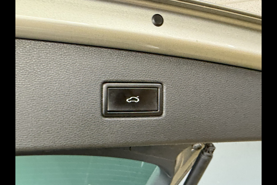 Volkswagen Tiguan 1.5 TSI Comfortline Business | Elektr. Trekhaak | Carplay | Massage