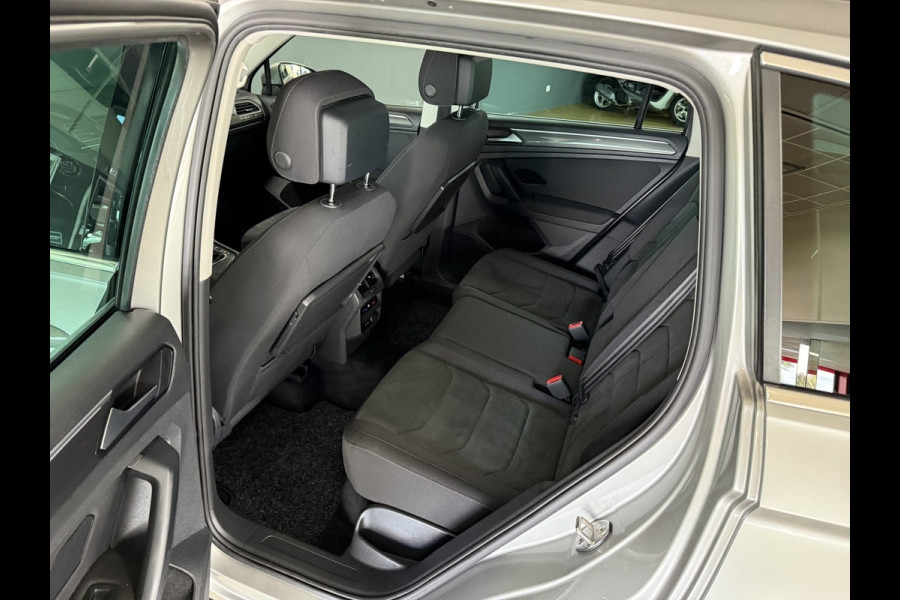 Volkswagen Tiguan 1.5 TSI Comfortline Business | Elektr. Trekhaak | Carplay | Massage