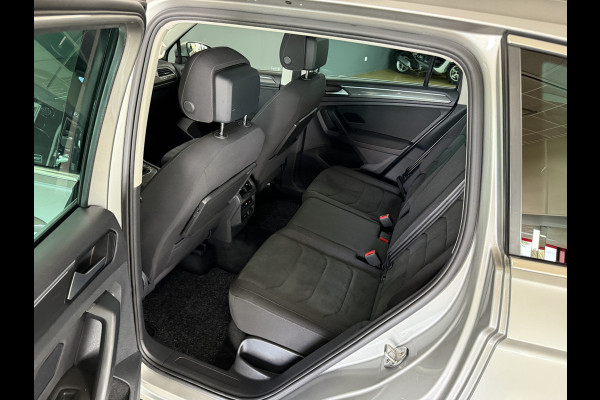 Volkswagen Tiguan 1.5 TSI Comfortline Business | Elektr. Trekhaak | Carplay | Massage